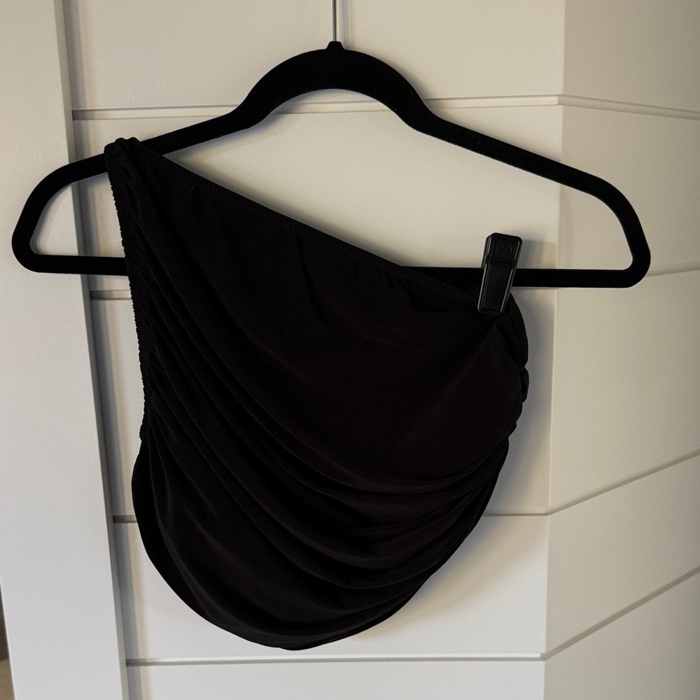 Norma Kamali Black One Shoulder top
